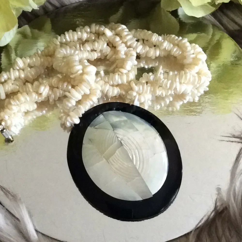 Handmade 💞Mather of pearl 💞necklace